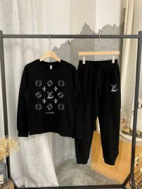 Picture of LV SweatSuits _SKULVm-5xlkdt0329371